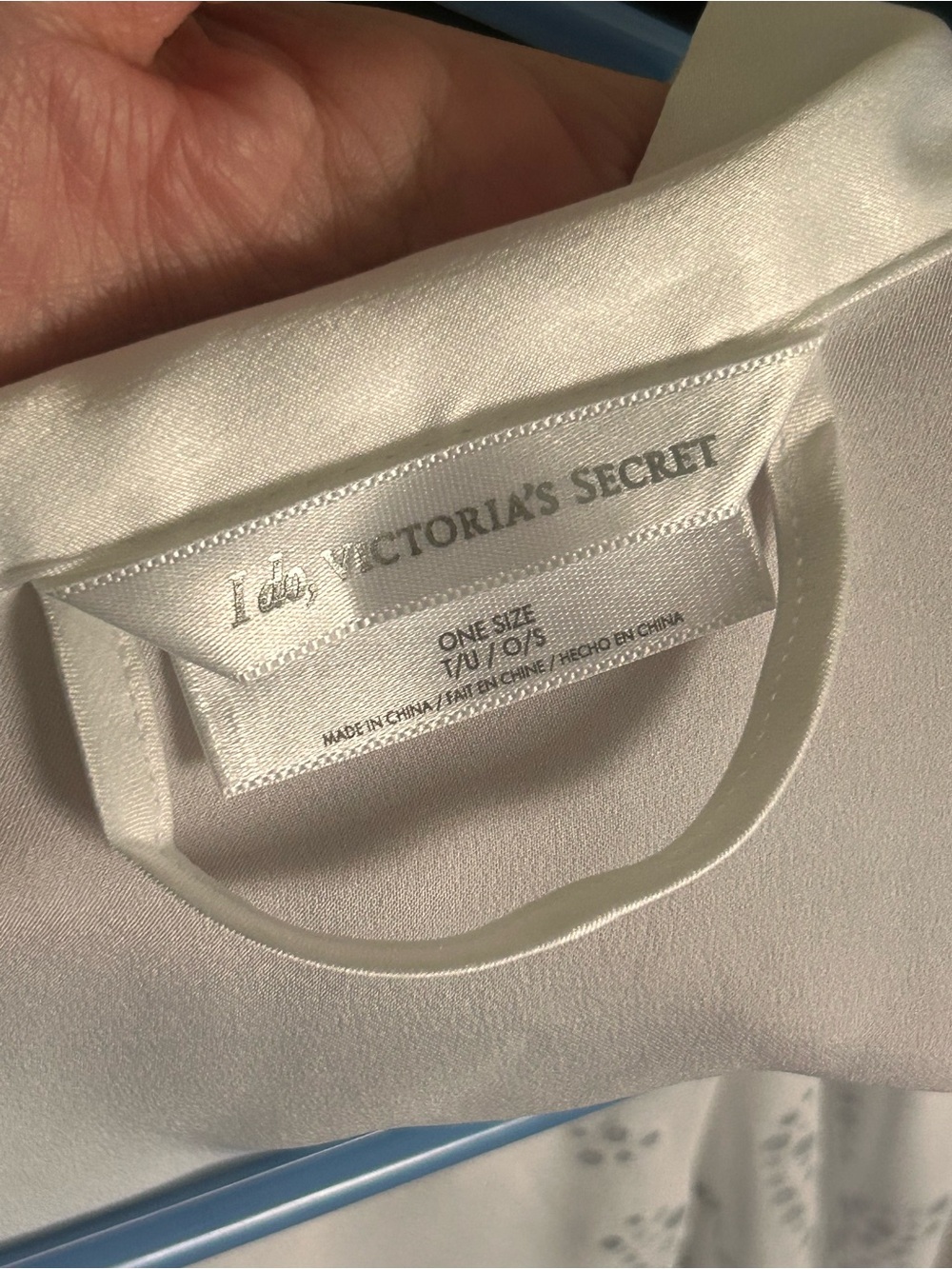 Victoria's Secret White Satin 'Bride’ Robe and Tote - Picture 4 of 4